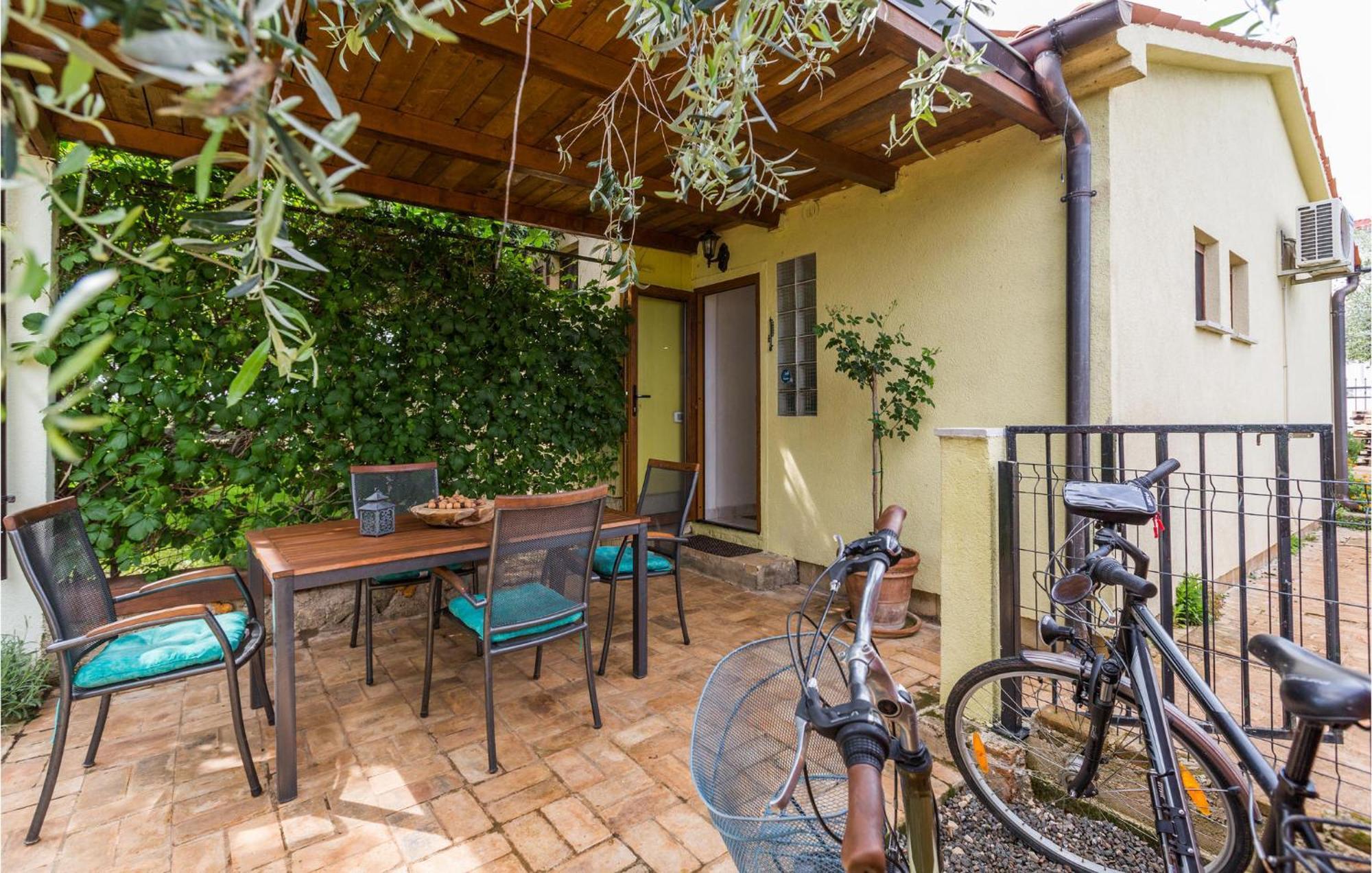Beautiful Apartment In Jadreski With Wifi Εξωτερικό φωτογραφία